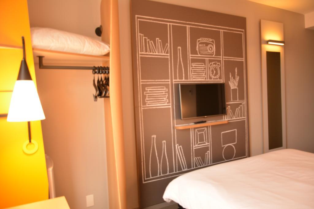 Ibis Jacarei Hotel Exterior foto